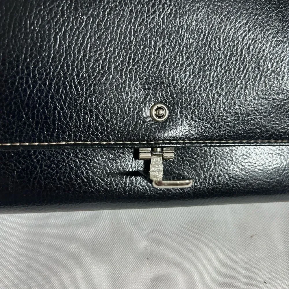 Liz Claiborne Black Leather Wallet NEW Multiple Compartments